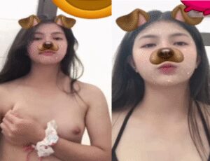 Nhớ anh khoe vếu khi gọi video